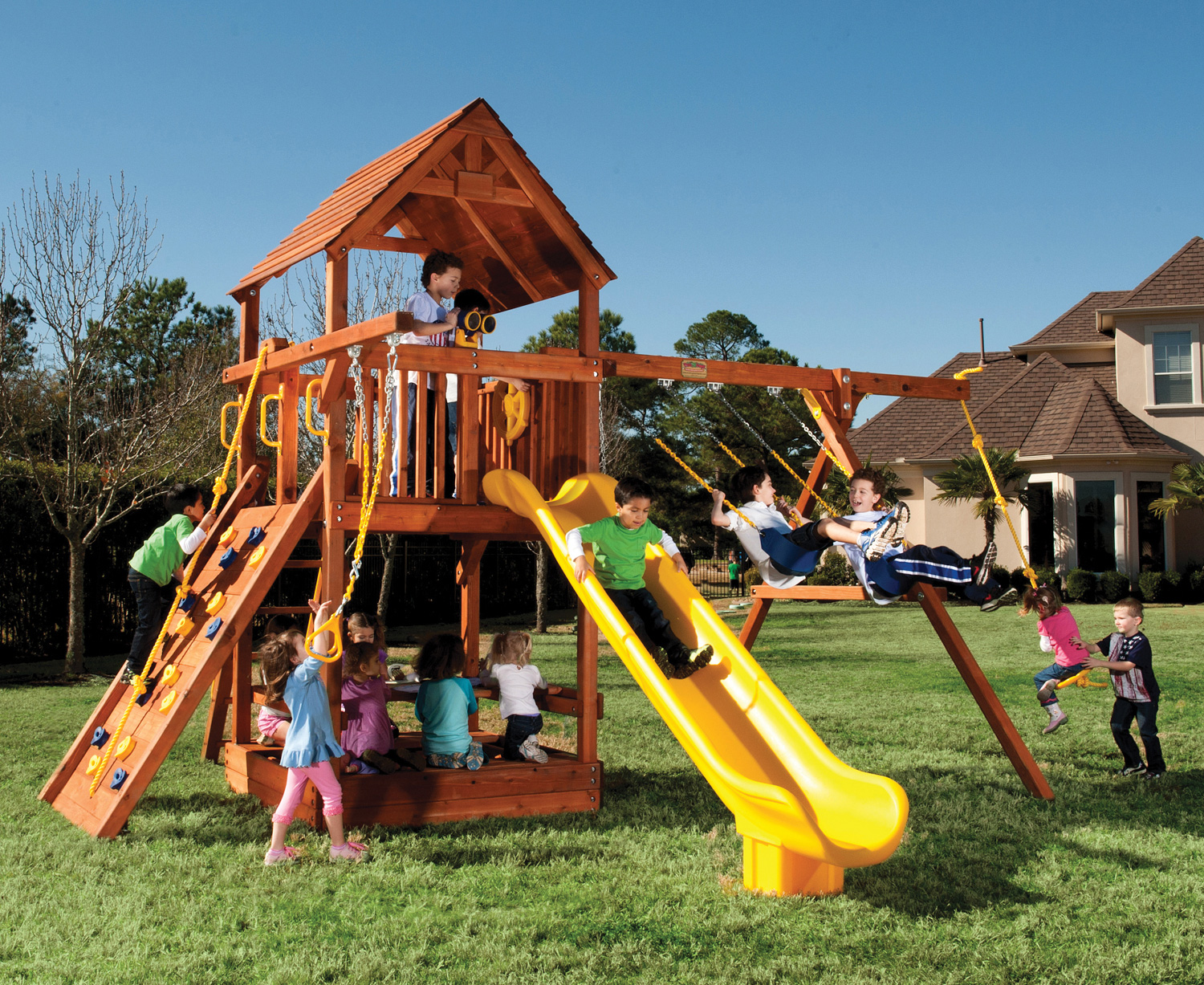 5.8-Bengal-Fort-Config-2-w-Wood-Roof-Scoop-Slide